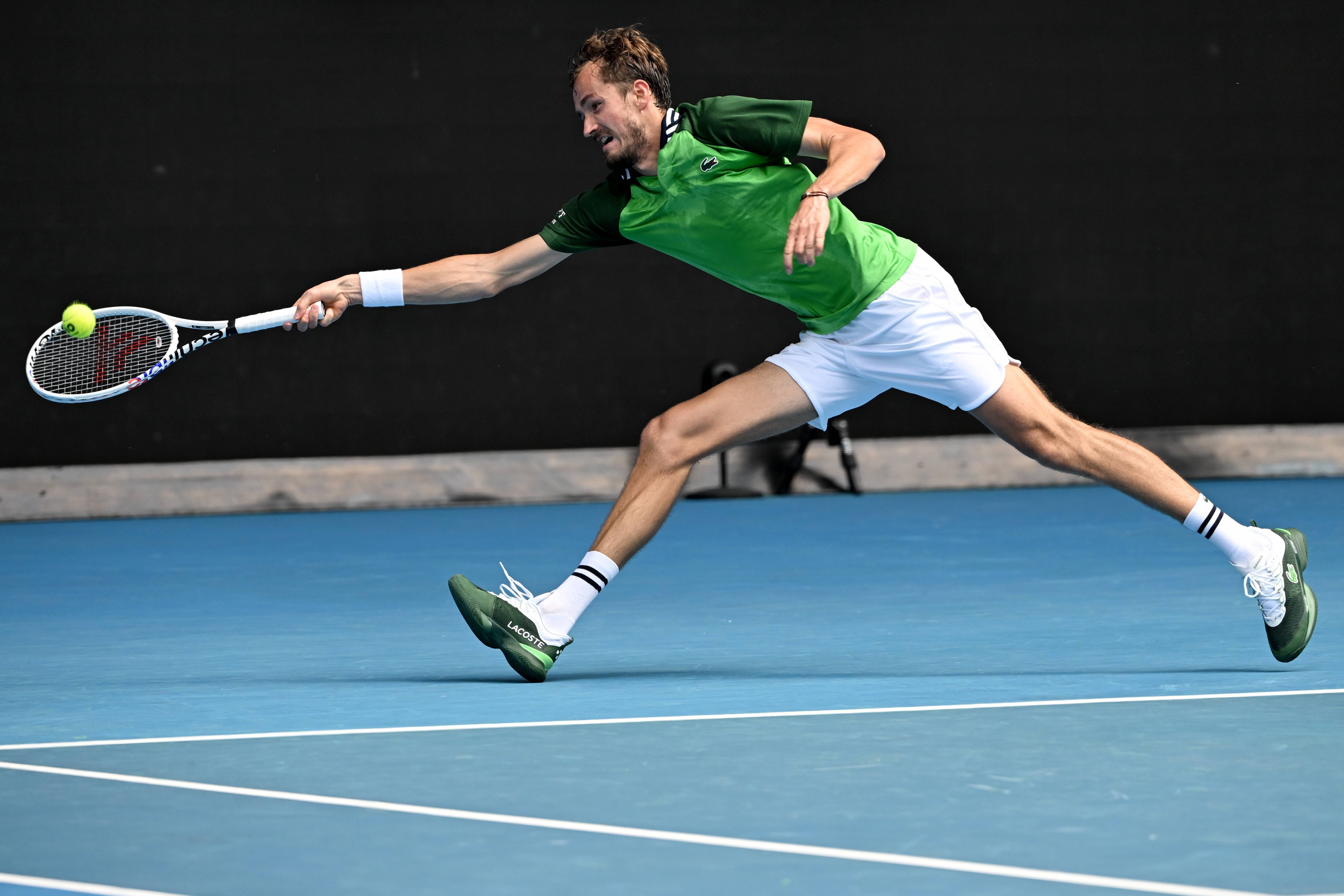 澳网轻取法网，梅德韦杰夫点燃赛场